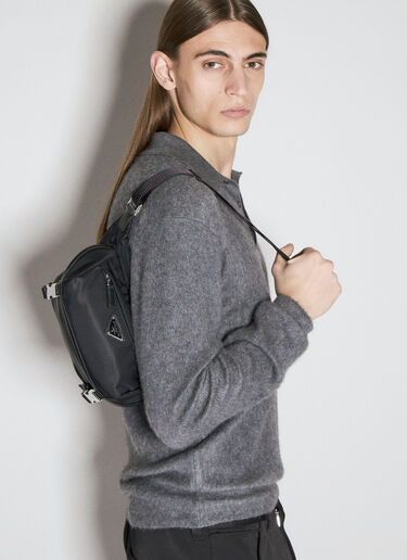 再生尼龙斜挎包 Prada 再生尼龙斜挎包 黑色 pra0155024