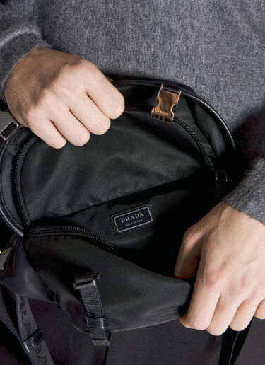 再生尼龙斜挎包 Prada 再生尼龙斜挎包 黑色 pra0155024
