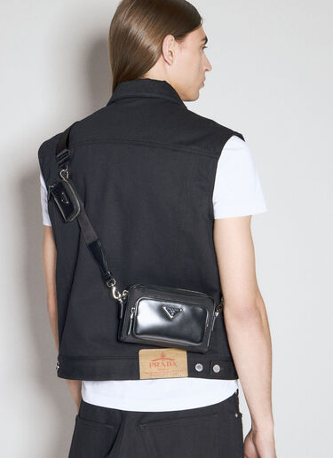再生尼龙和磨砂皮革斜挎包 Prada 再生尼龙和磨砂皮革斜挎包 黑色 pra0155030
