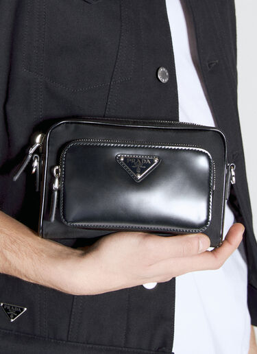 再生尼龙和磨砂皮革斜挎包 Prada 再生尼龙和磨砂皮革斜挎包 黑色 pra0155030