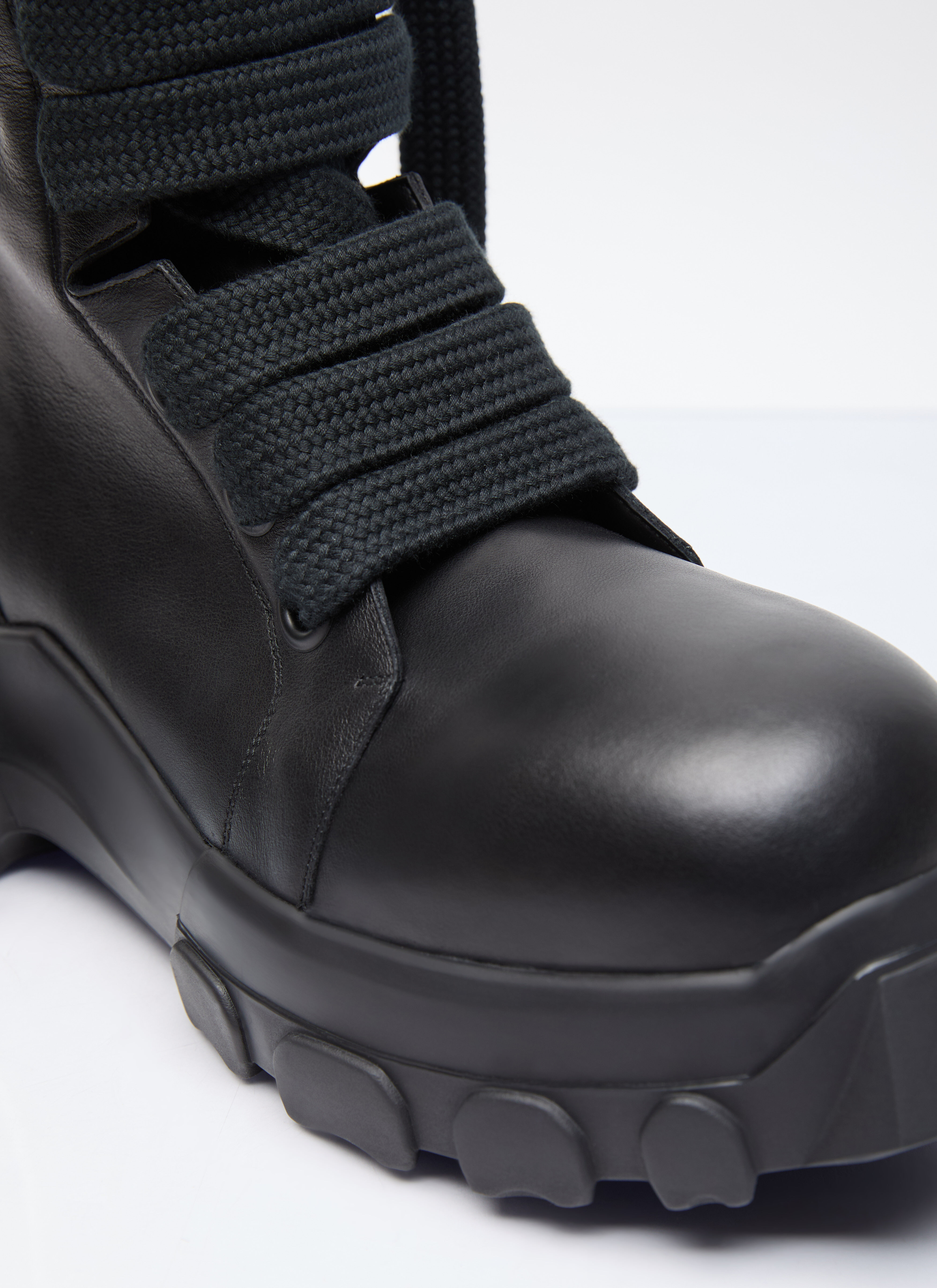 Rick Owens Men's' Jumbo Laced Bozo Tractor Boots in Black