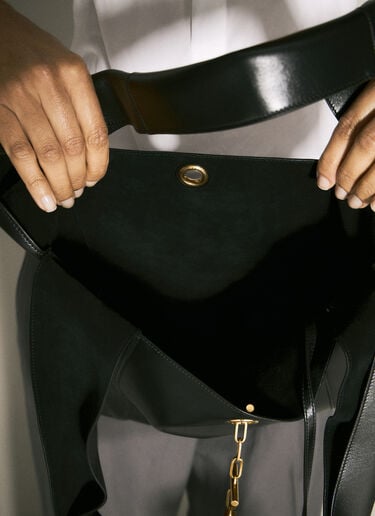 Saint Laurent Tanger Shoulder Bag Black sla0258050