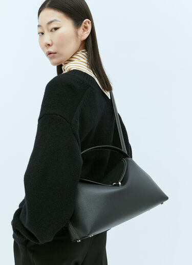Tロック レザーハンドバッグ TOTEME Tロック レザーハンドバッグ ブラック tot0256038