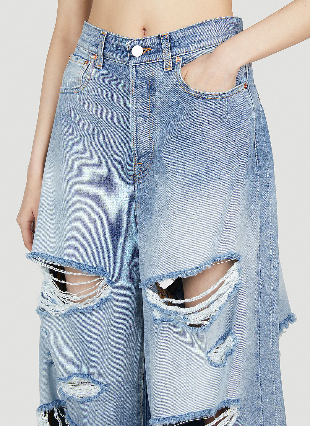 VETEMENTS Women's' Destroyed Baggy Jeans in Light Blue | LN-CC®