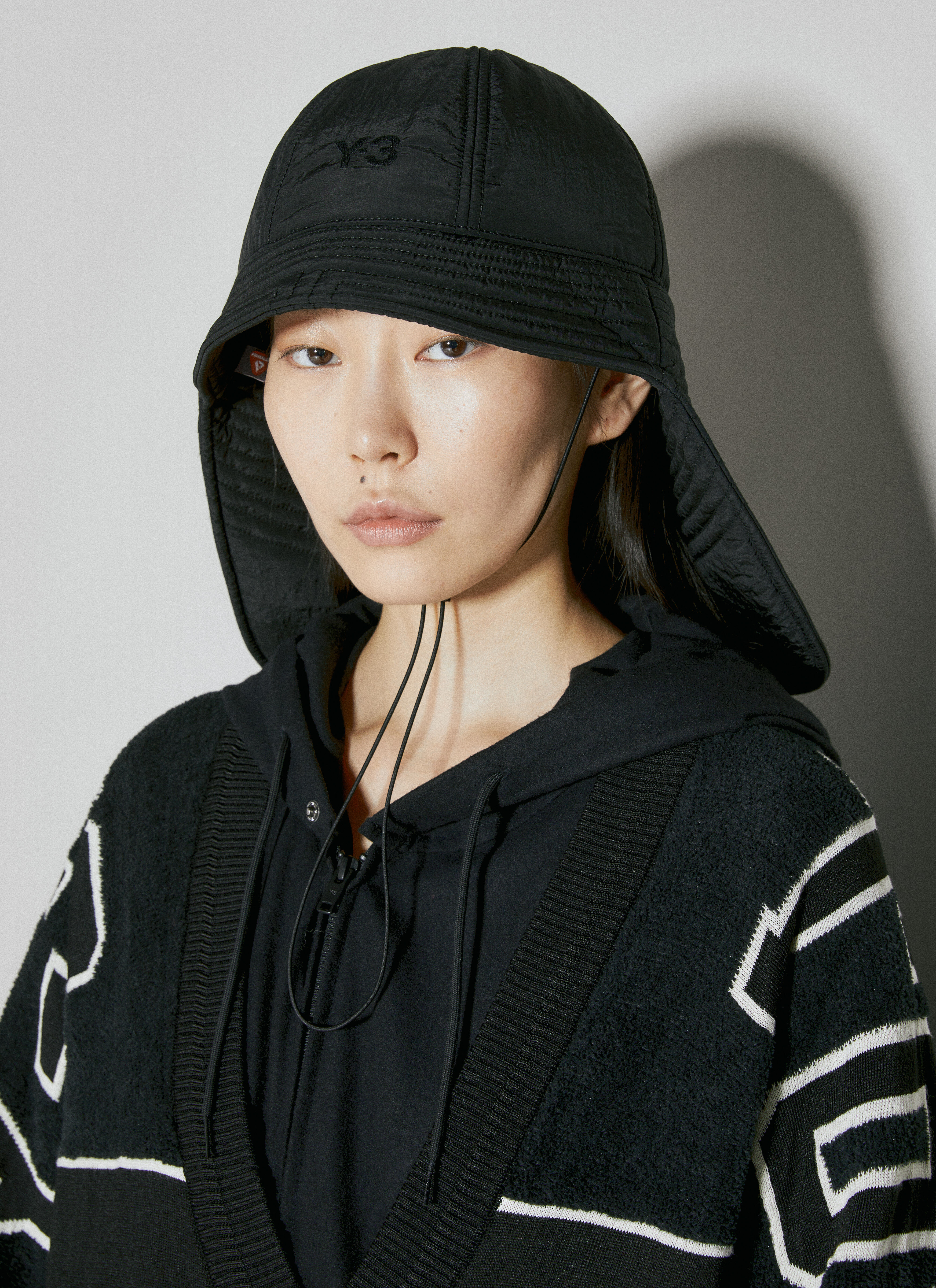 Y-3 女士绗缝渔夫帽在黑色| LN-CC®