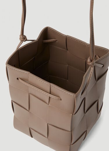 카세트 버킷 숄더백 Bottega Veneta 카세트 버킷 숄더백 카키 bov0253038