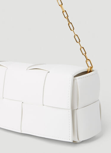 Baguette Pochette Shoulder Bag Bottega Veneta Baguette Pochette Shoulder Bag Cream bov0253046