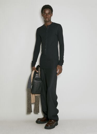 Dolce & Gabbana エンボス加工ロゴ入りレザークロスボディバッグ  ブラック dol0153013