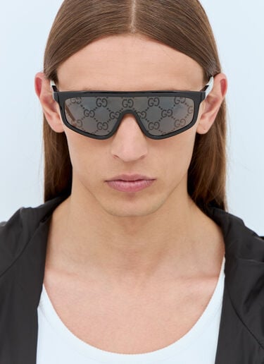マスク型フレーム Gucci マスク型フレーム ブラック gus0357004