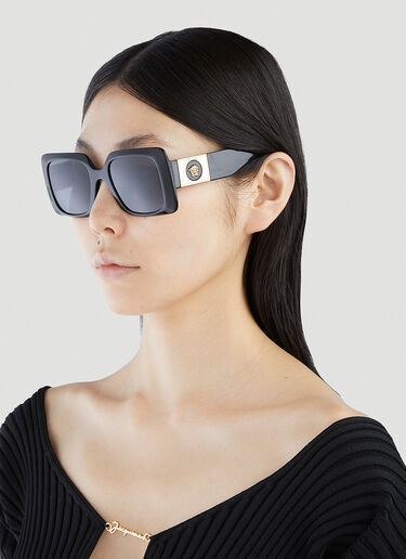 美杜莎铭牌太阳镜 Versace 美杜莎铭牌太阳镜 黑色 lxv0251003