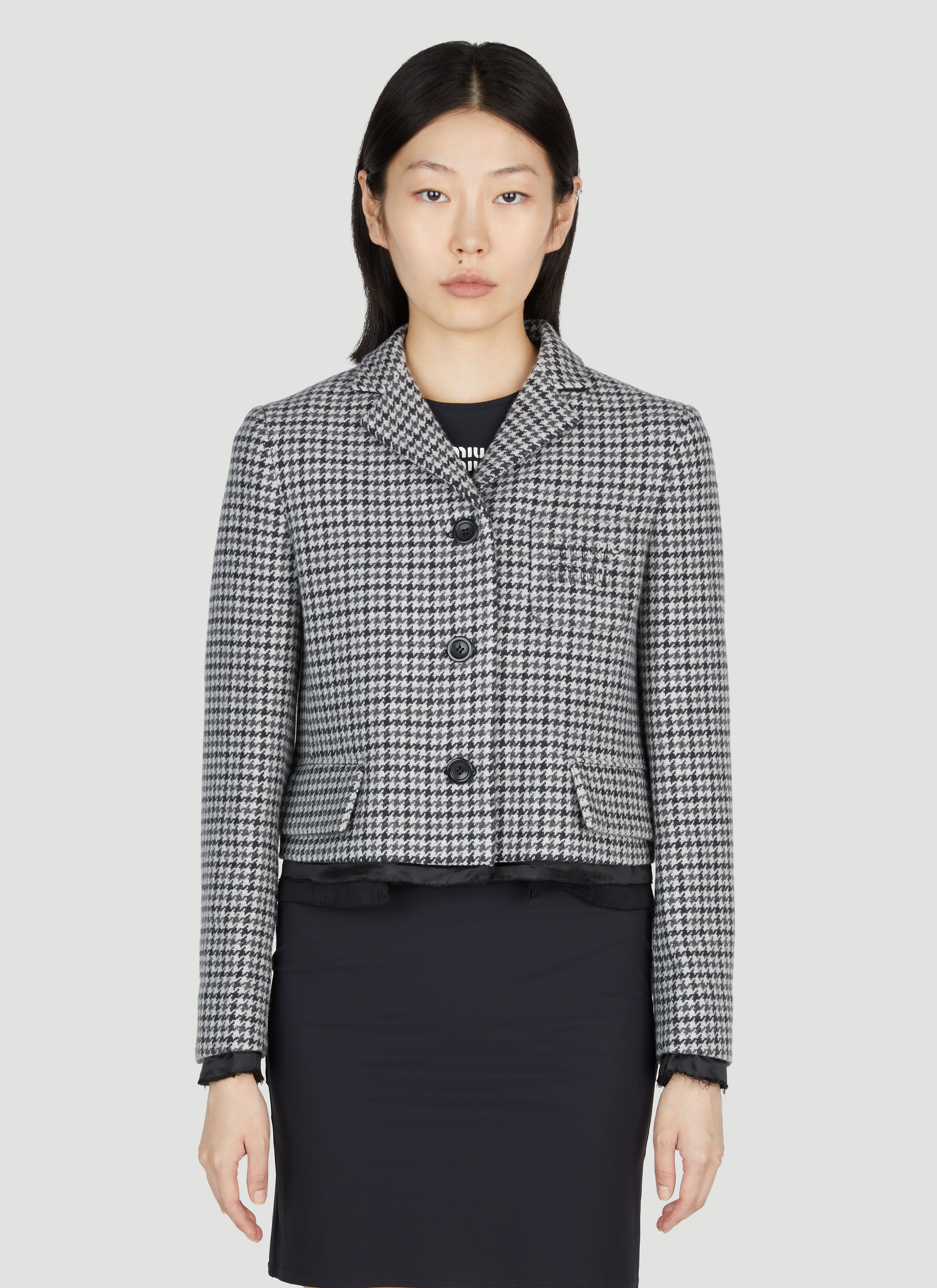 【関税&送料込】Miu Miu Black Tweed Blazer Cropped wool-blend tweed jacket in black - Miu Miu | Mytheresa
