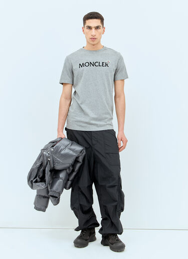 로고 패치 티셔츠 Moncler 로고 패치 티셔츠 그레이 mon0157032