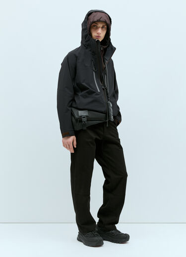 Moncler 나코아 트라이앵글 크로스바디 백 블랙 mon0158036