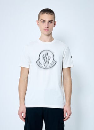 Moncler Logo Print T-Shirt Off white mon0159020
