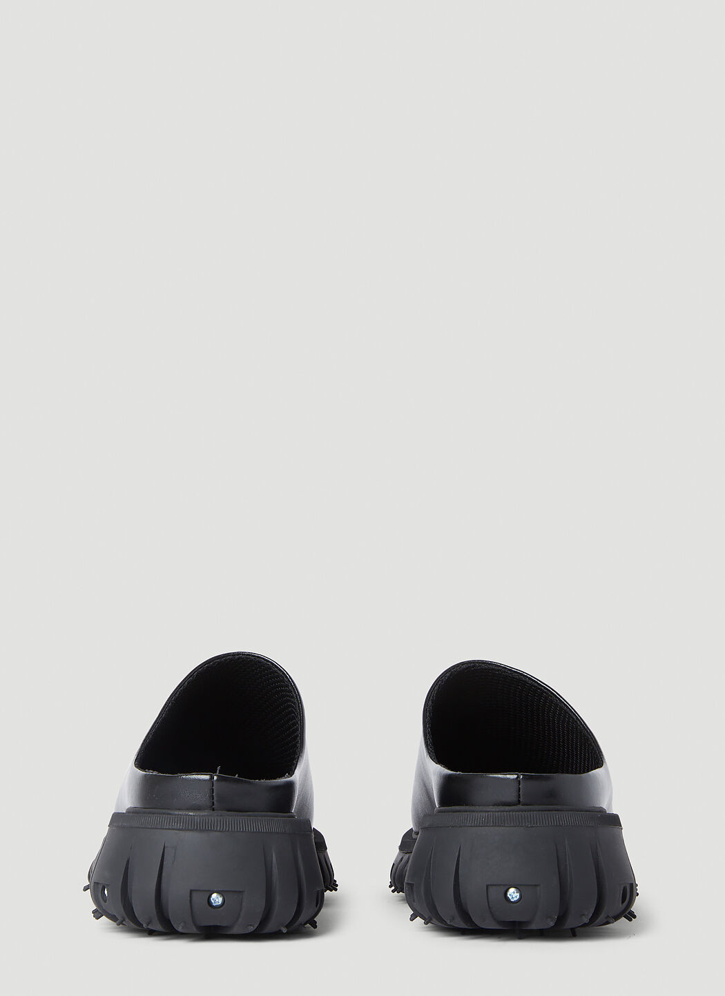 Phileo Men's' Massive Mules in Black | LN-CC®