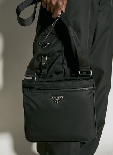 Prada 再生尼龙和十字纹皮革斜挎包 黑色 pra0155034
