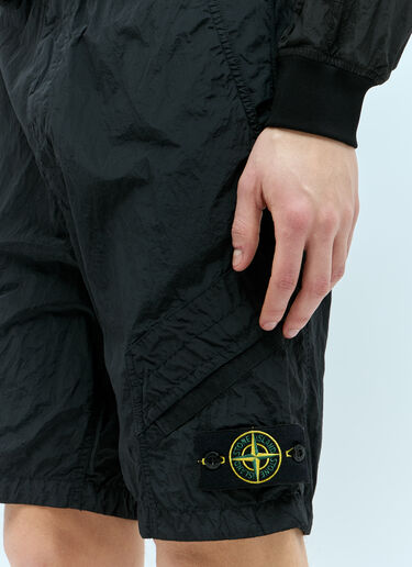 徽标贴饰短裤 Stone Island 徽标贴饰短裤 黑色 sto0156058