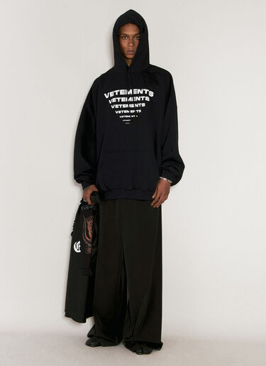VETEMENTS Pyramid Logo Hooded Sweatshirt Black vet0156007