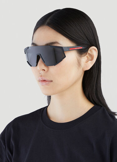Prada Linea Rossa Linea Rossa PS 04WS 太阳镜 黑色 lpl0351004