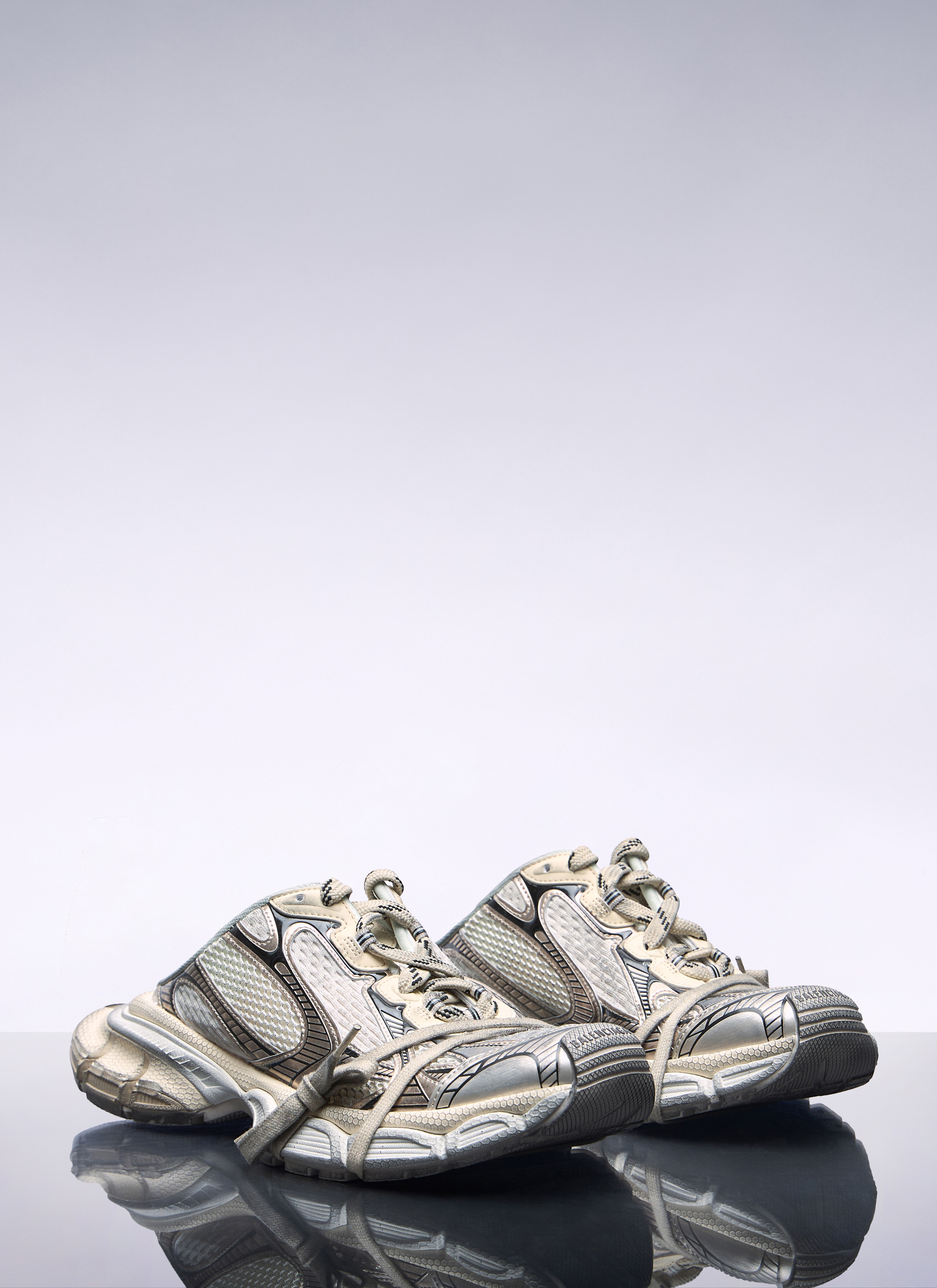 存在感絶大【BALENCIAGA】3XL Mule Sneakers Balenciaga Women's' 3XL Mule Sneakers in Off white | LN-CC®