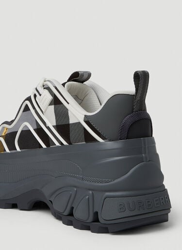 Arthur 复古格纹运动鞋 Burberry Arthur 复古格纹运动鞋 灰色 bur0151058