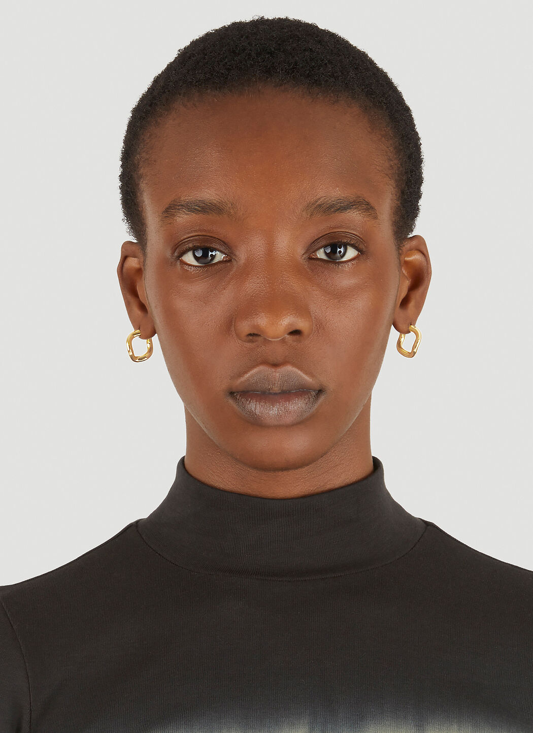 Charlotte CHESNAIS Wave Hoop Earrings in Gold | LN-CC