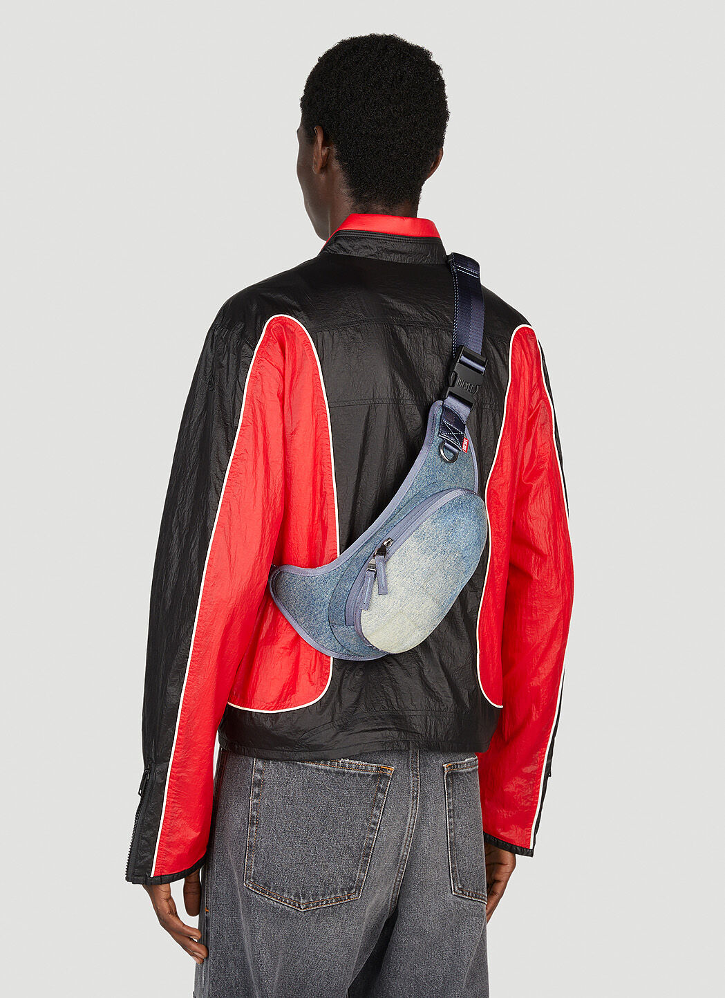 Diesel Men's' 1DR-Pod Crossbody Bag in Blue | LN-CC®