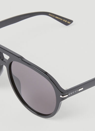 Navigator Frame Sunglasses Gucci Navigator Frame Sunglasses Black gus0154003