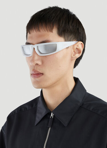 Prada D 形框太阳镜 白色 lpr0351002