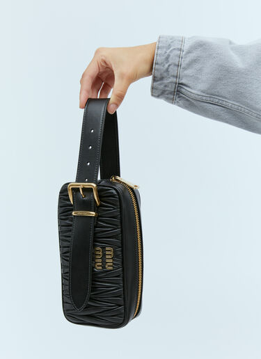 마테라세 나파 가죽 클러치 Miu Miu 마테라세 나파 가죽 클러치 블랙 miu0254056