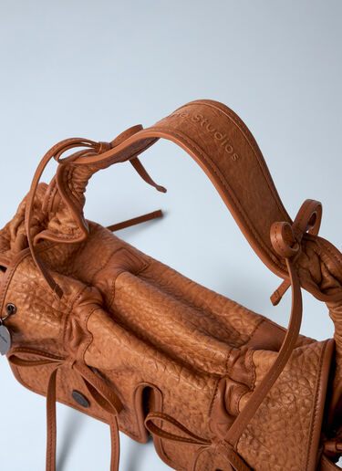 Acne Studios Multipocket Grained Leather Shoulder Bag Brown acn0262002