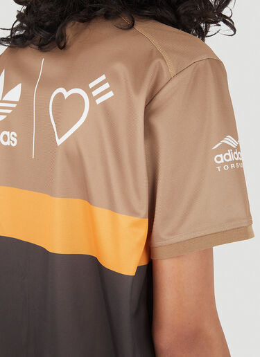 adidas by Human Made HM 图案印花 T 恤 棕色 ahm0146006