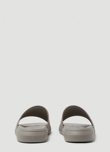로고 엠보싱 슬라이드 Alexander McQueen 로고 엠보싱 슬라이드 그레이 amq0149033