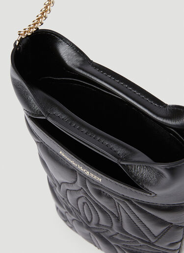 더 보우 파우치 핸드백 Alexander McQueen 더 보우 파우치 핸드백 블랙 amq0251013