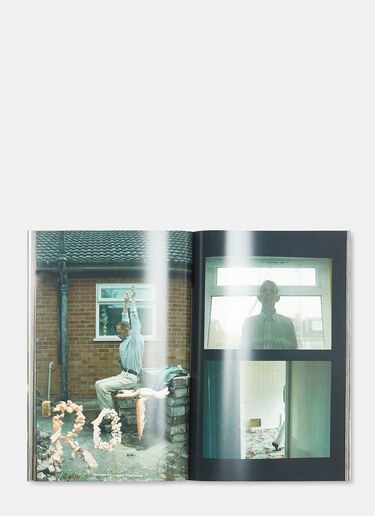 Gut Magazine – Issue 3 The Food Issue by Ami Evelyn Hughes & Georgia Kemball Book Gut Magazine – Issue 3 The Food Issue by Ami Evelyn Hughes & Georgia Kemball BLACK bok0505014