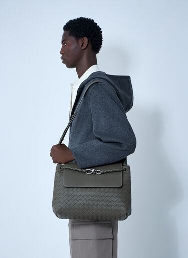 アンディアーモ メッセンジャー クロスボディバッグ Bottega Veneta アンディアーモ メッセンジャー クロスボディバッグ グレー bov0161016