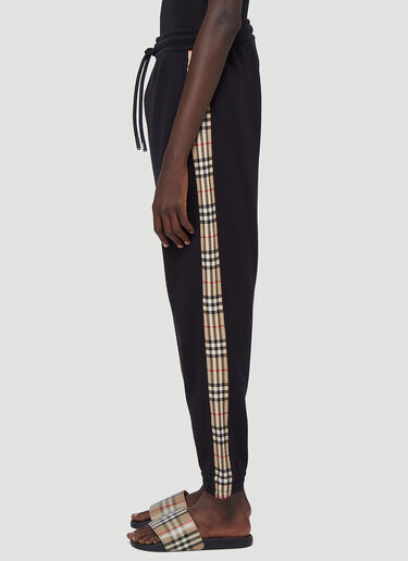 Contrast-Trimmed Track Pants Burberry Contrast-Trimmed Track Pants Black bur0141022