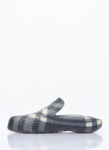 Check Rubber Stingray Clogs Burberry Check Rubber Stingray Clogs Black bur0157023