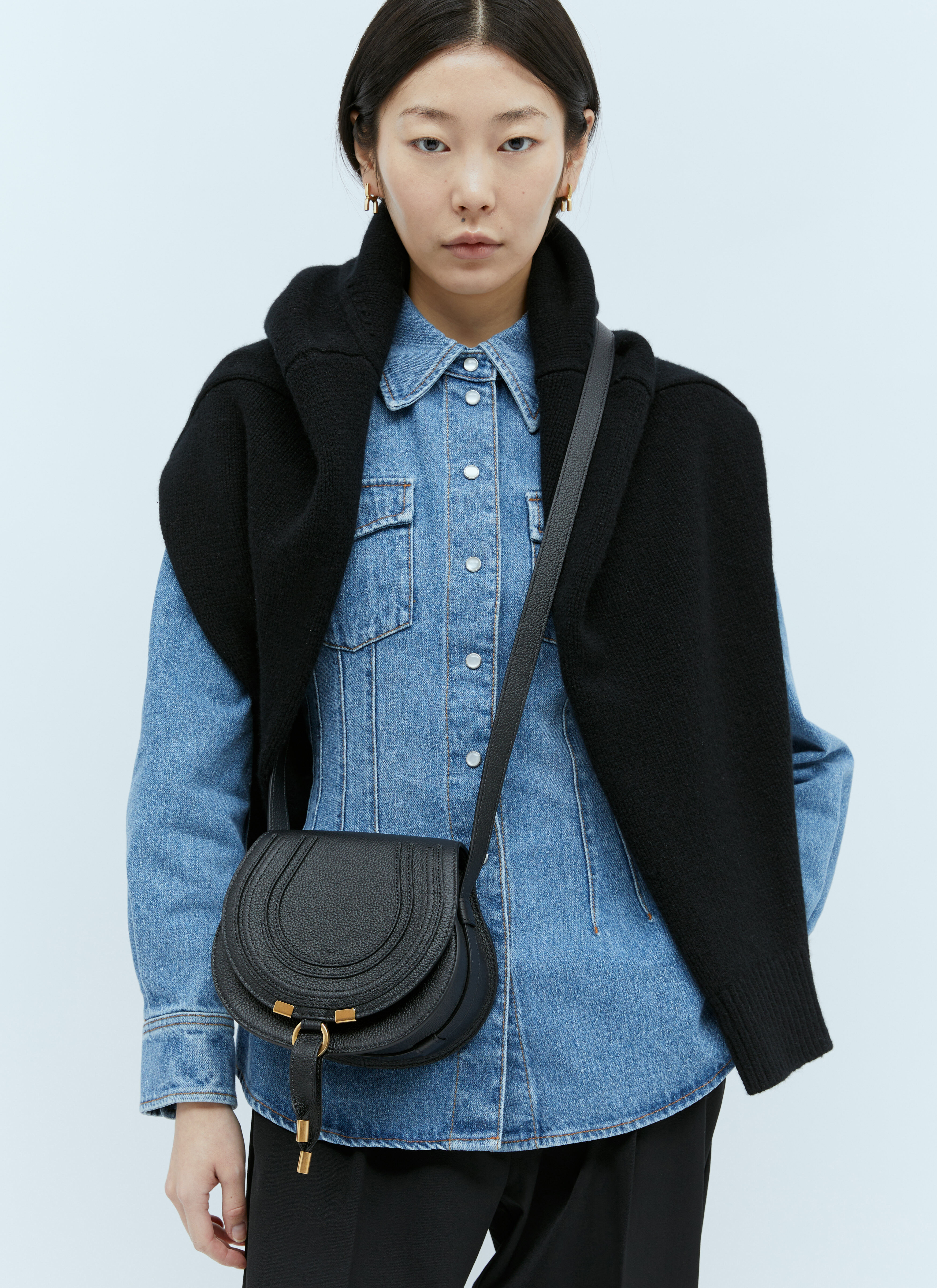 Chloe★ Marcie black small saddle bag 新作！ Chloé Small Marcie Saddle Bag In Grained Leather in Black