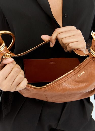 Small Bracelet Hobo Bag Chloé Small Bracelet Hobo Bag Brown chl0258042