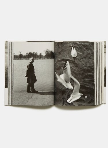 Books Uk 77: Digging My Way To London Black dbr0590010