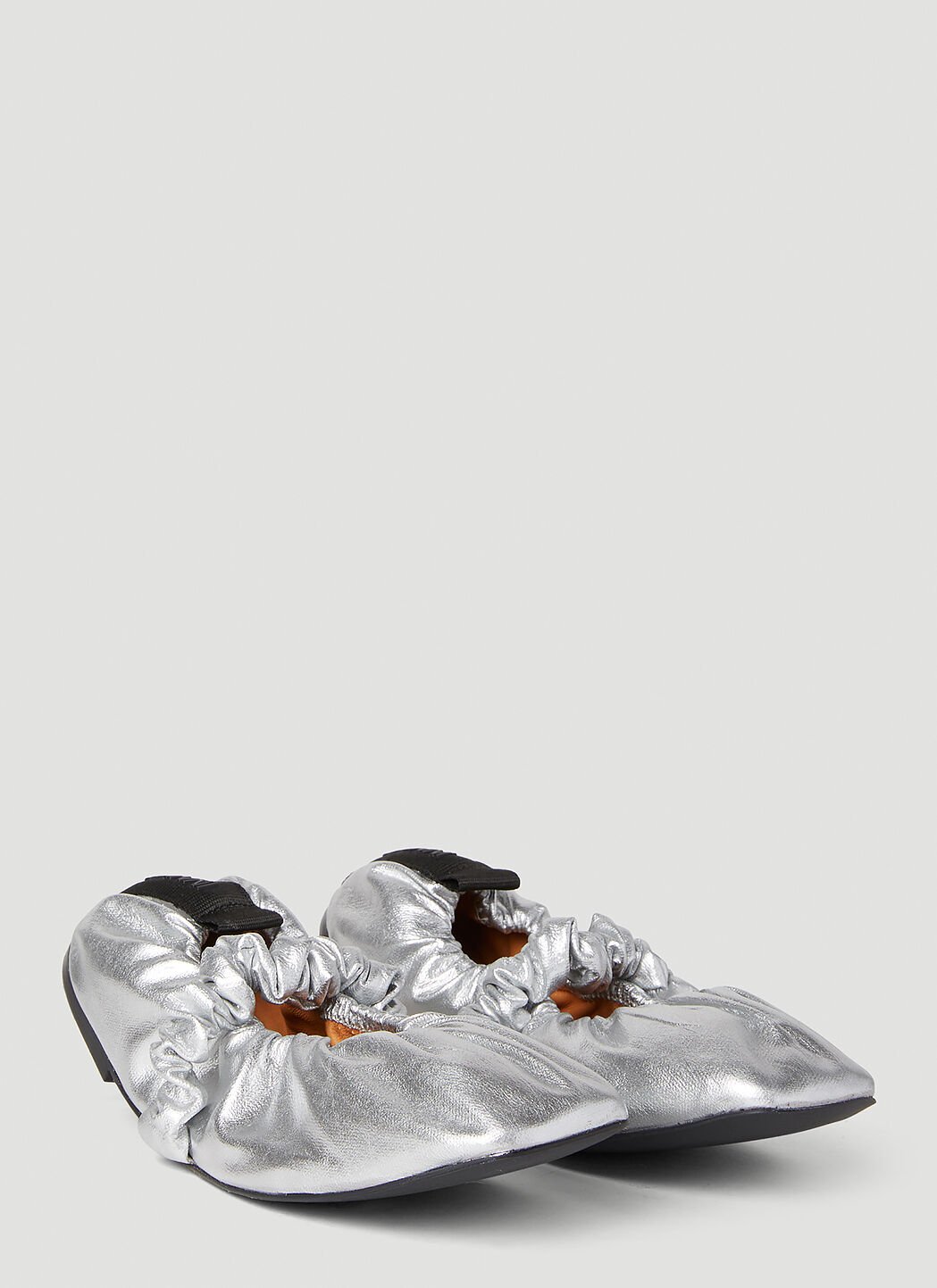 靴 GANNI Scrunchle Ballerina SugarPlum 38 GANNI Women's' Scrunchie Ballerina Flats in Silver | LN-CC®
