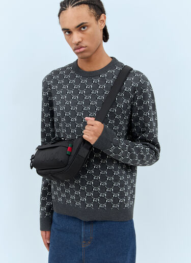 Gucci 엠보스드 로고 스몰 크로스바디 백 블랙 guc0158026