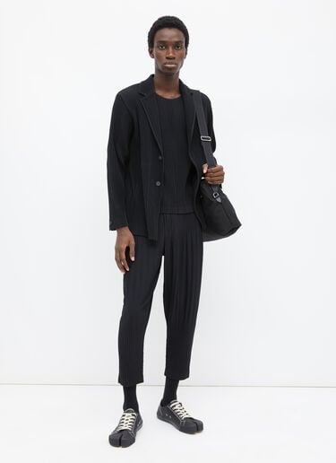 Homme Plissé Issey Miyake 테이퍼드 플리츠 팬츠 블랙 hmp0155012