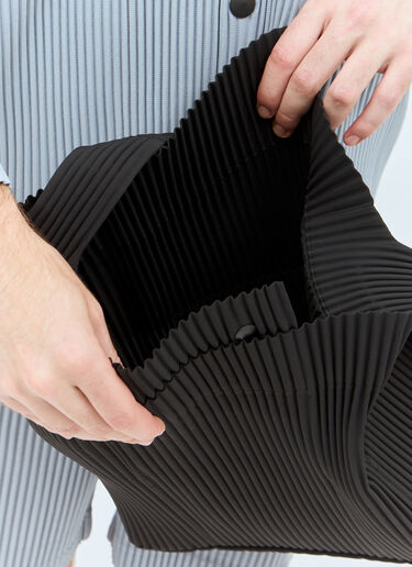 Homme Plissé Issey Miyake Utility Tote Bag Black hmp0158014