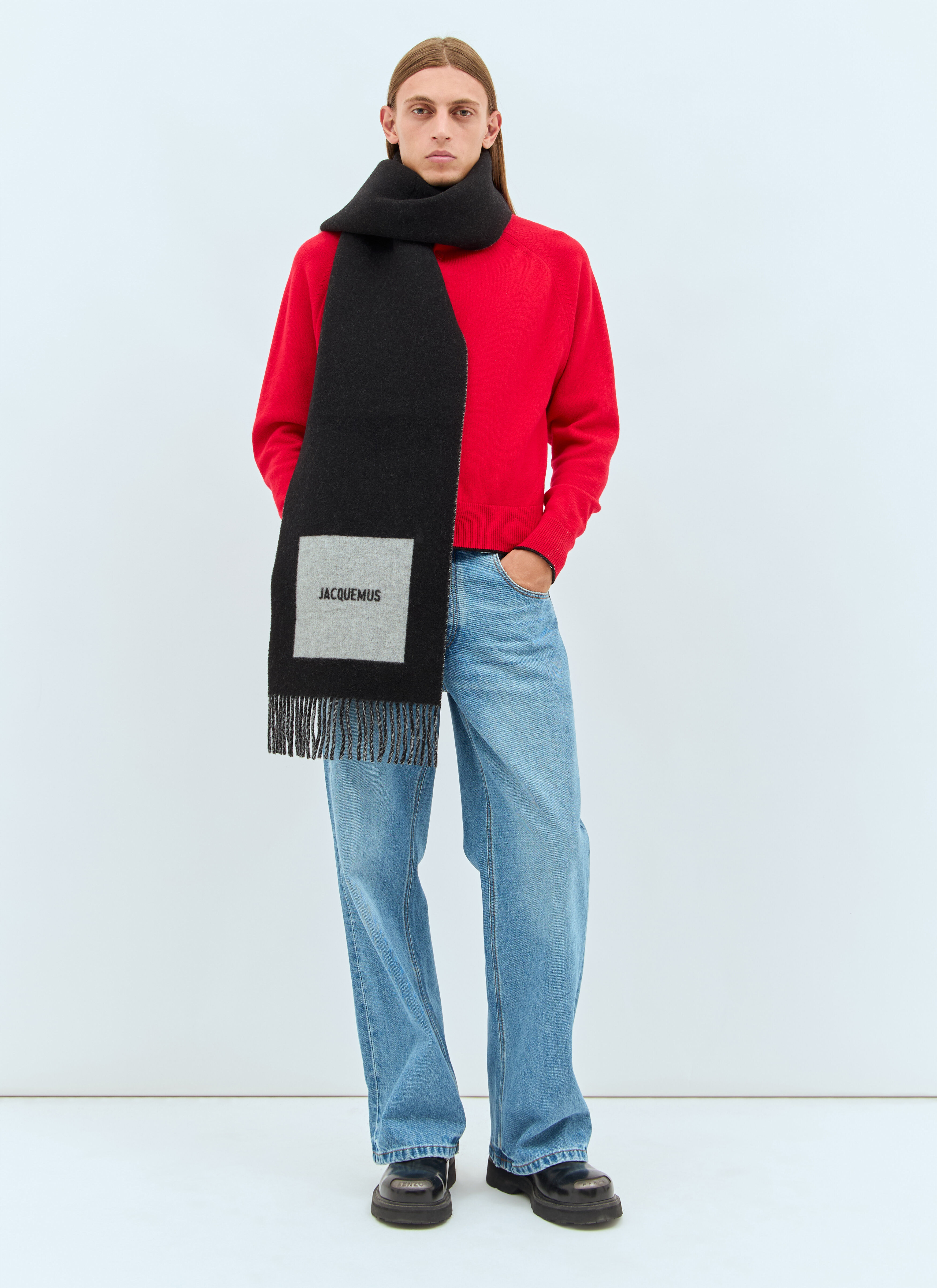 Jacquemus Men's' L'Echarpe Rond Carre Scarf in Black | LN-CC®