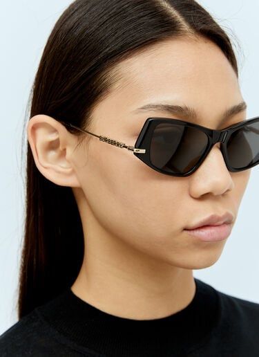 猫眼形徽标太阳镜 Burberry 猫眼形徽标太阳镜 黑色 lxb0255002