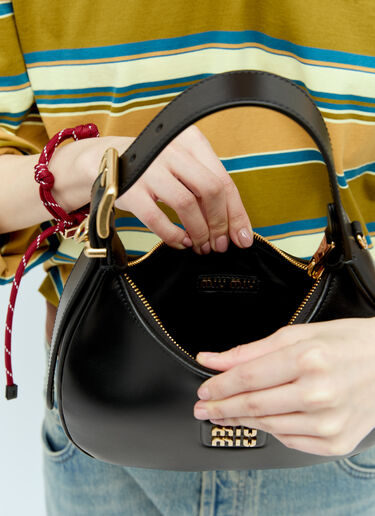 Miu Miu 皮革 Hobo 单肩包 黑色 miu0254073