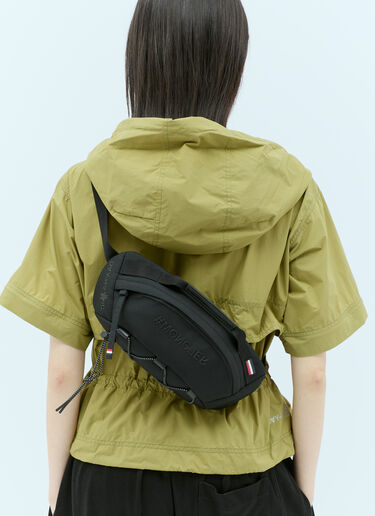 로고 아플리케 벨트 백 Moncler Grenoble 로고 아플리케 벨트 백 블랙 mog0255012
