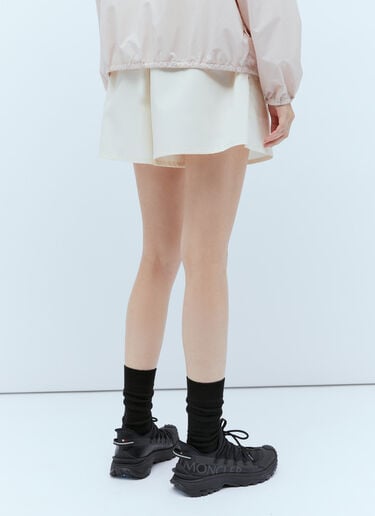 Moncler 로고 패치 조절끈 쇼츠 크림 mon0256016